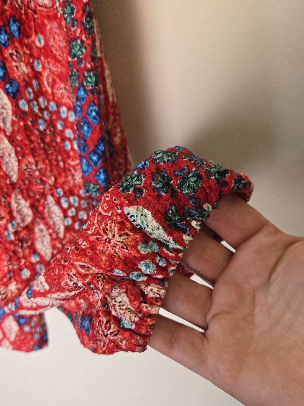 LOFT Gauzy Ruffle Neck Long Sleeve Top Size XL flowy Red Indie Bright Print - Picture 5 of 7